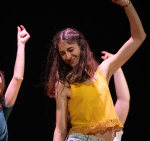 RabbitHole_BassnodelGrappa_recitazione_corso_musical_danza_canto.jpg